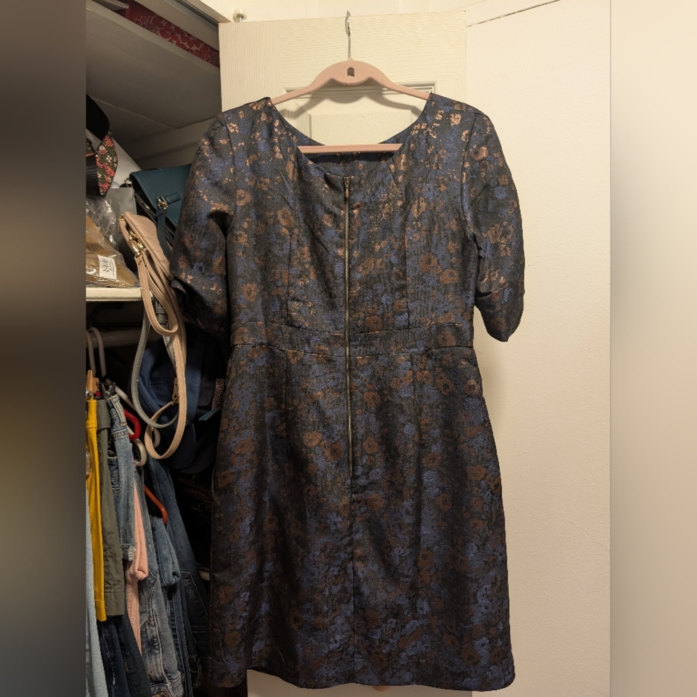 Chic Floral Mini Dress in Navy and Copper